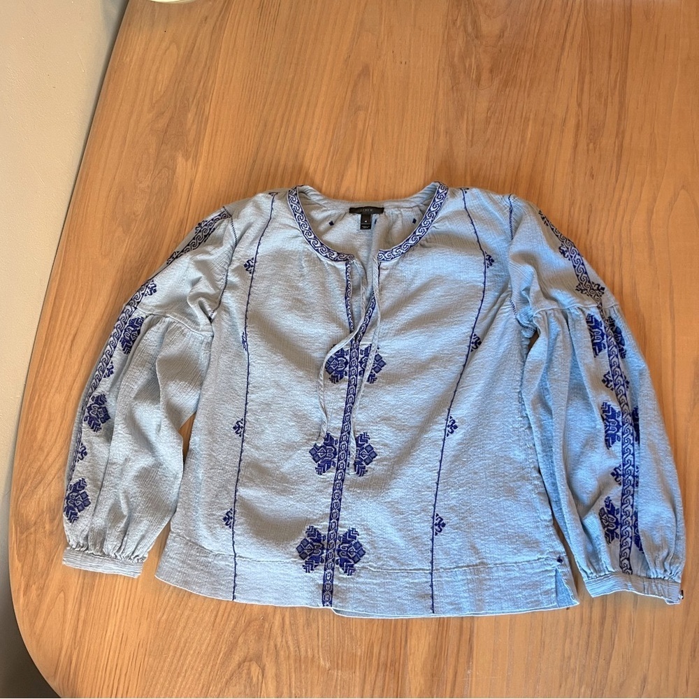 J. Crew sz. 4 blue cotton boho flowy blouse with beautifully embroidered detail